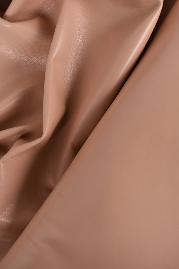 Cuir de chèvre lisse et brillant 0,6/0,8 mm Cuir de chèvre lisse et brillant 0,6/0,8 mm