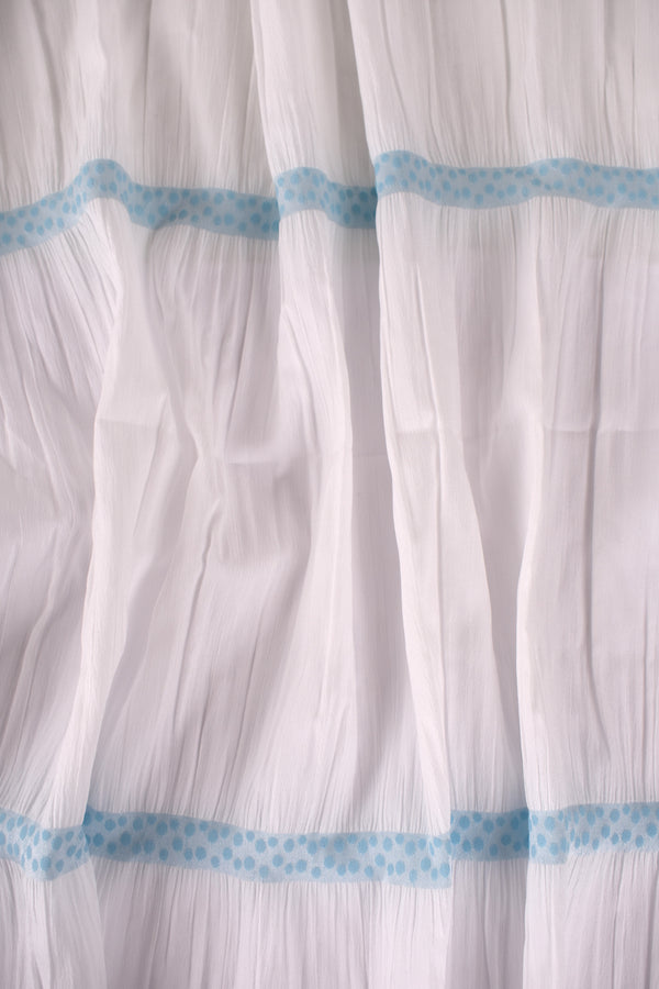 Stretch jacquard with polka dot motif Stretch jacquard with polka dot motif