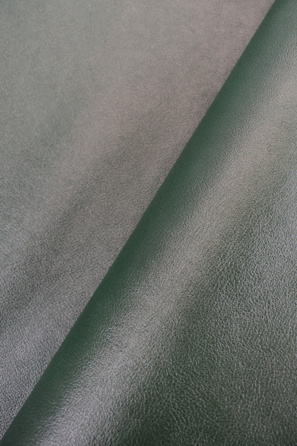 Whole Smooth Glossy Calfskin Leather 1.4mm Whole Smooth Glossy Calfskin Leather 1.4mm