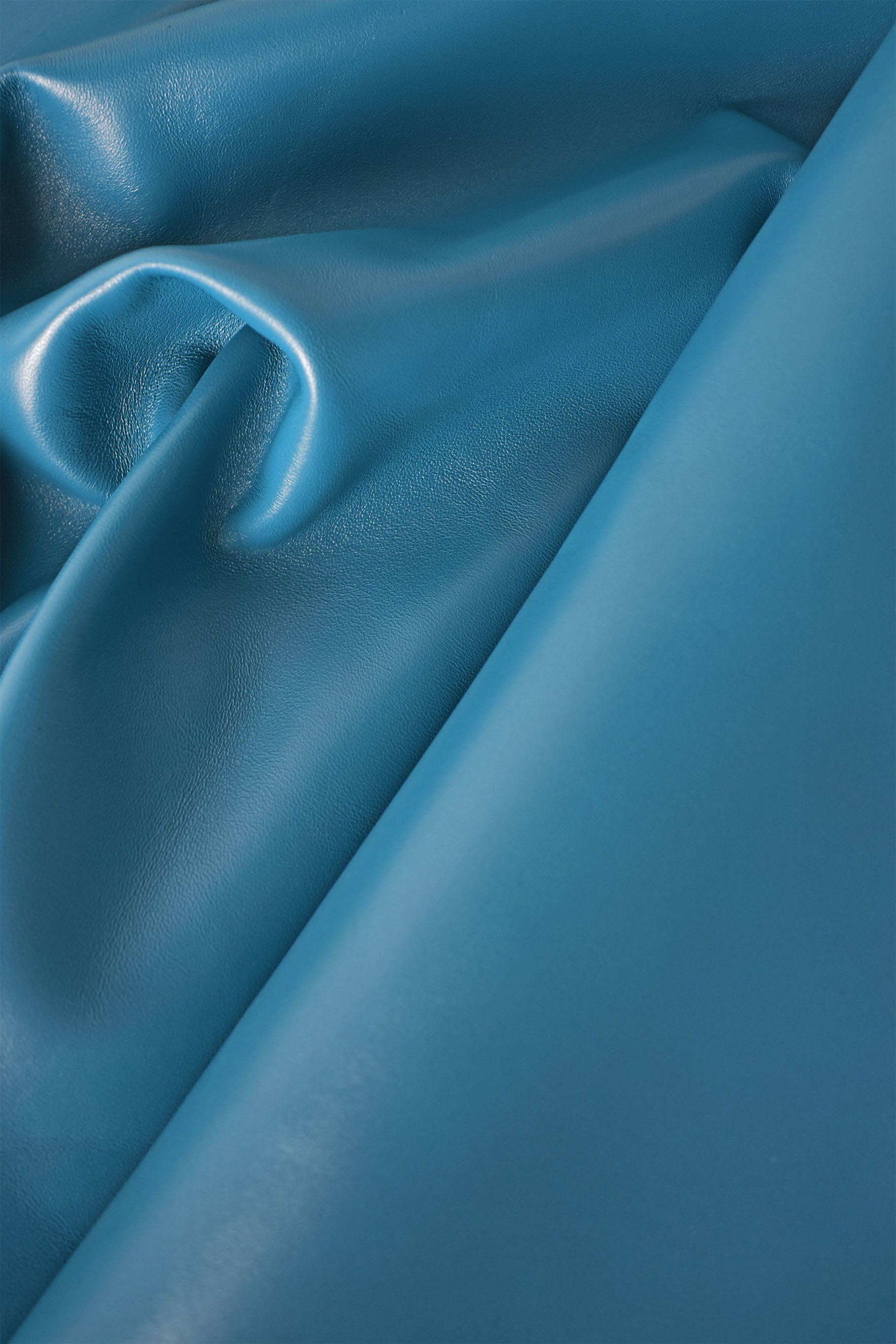 Acquista Pelle di Cuir d'agneau souple mm