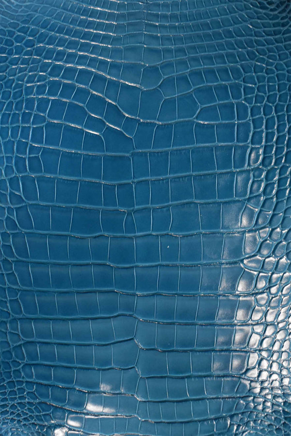 Genuine premium alligator leather measures 27 cm Genuine premium alligator leather measures 27 cm