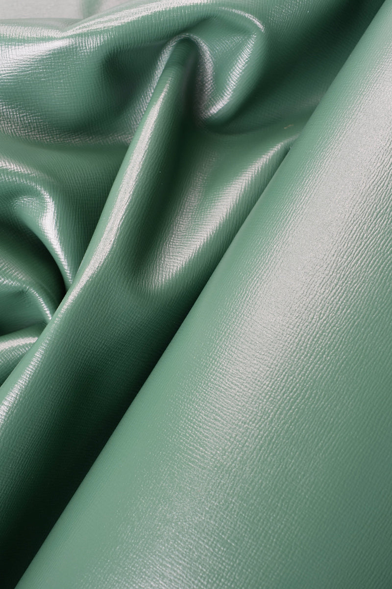 Scopri la Pelle Saffiano: Eleganza e Stile che Dura nel Tempo