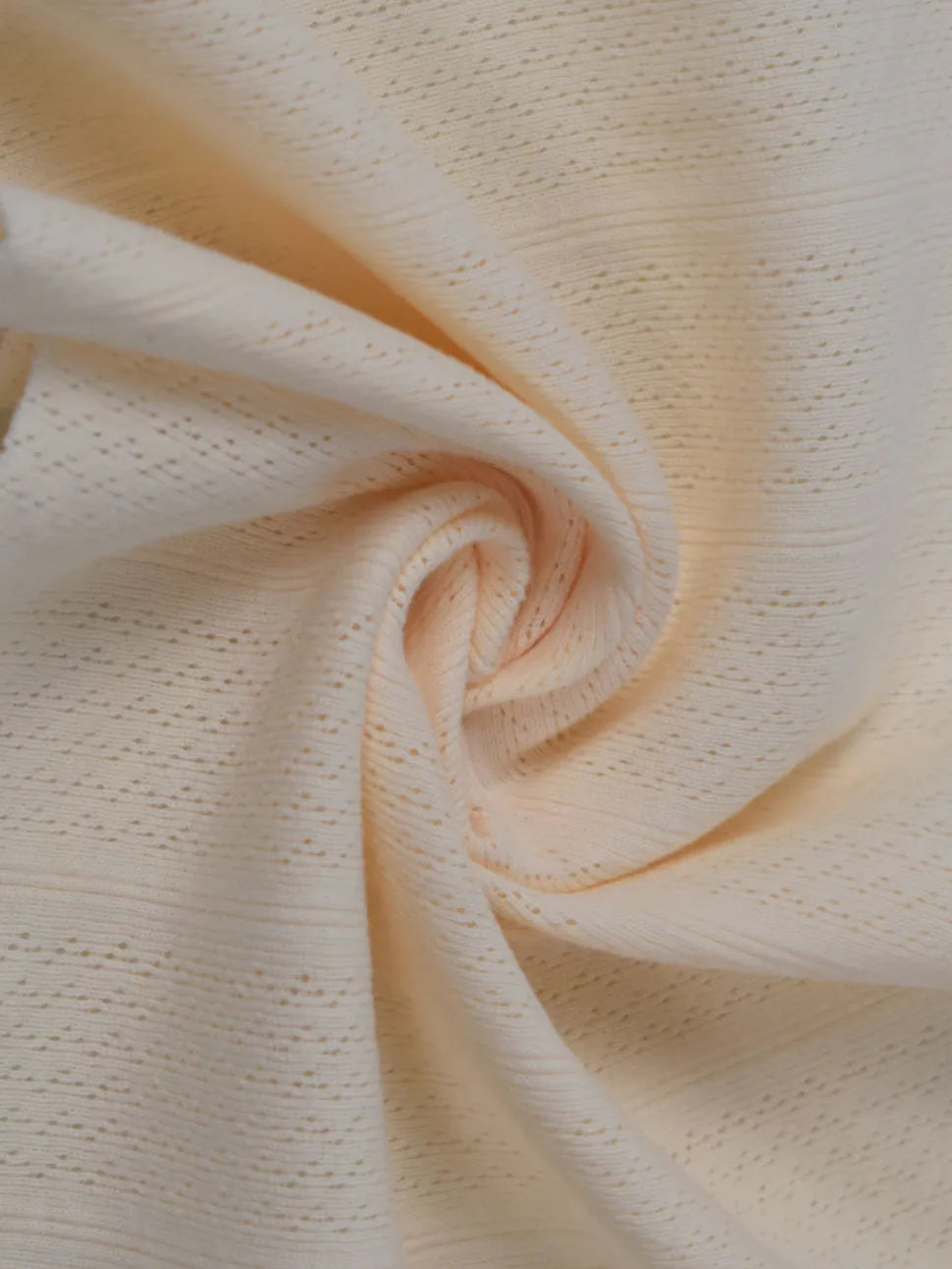 Tessuto a Maglia: Comfort e Elasticità per Capi Versatili