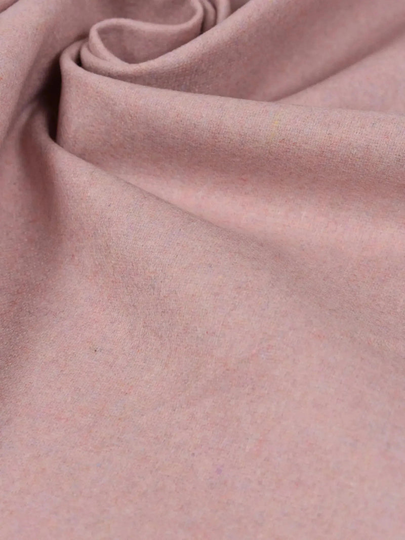 Tessuti in cashmere: perché sono così pregiati e come scegliere quelli giusti