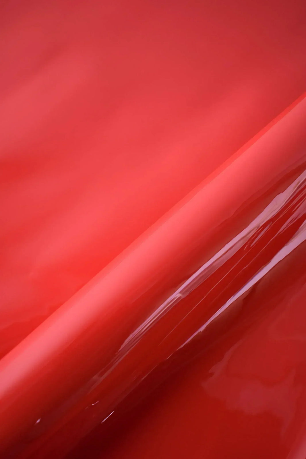 Pelle Verniciata o Pelle Laminata? Differenze, caratteristiche e come scegliere quella giusta