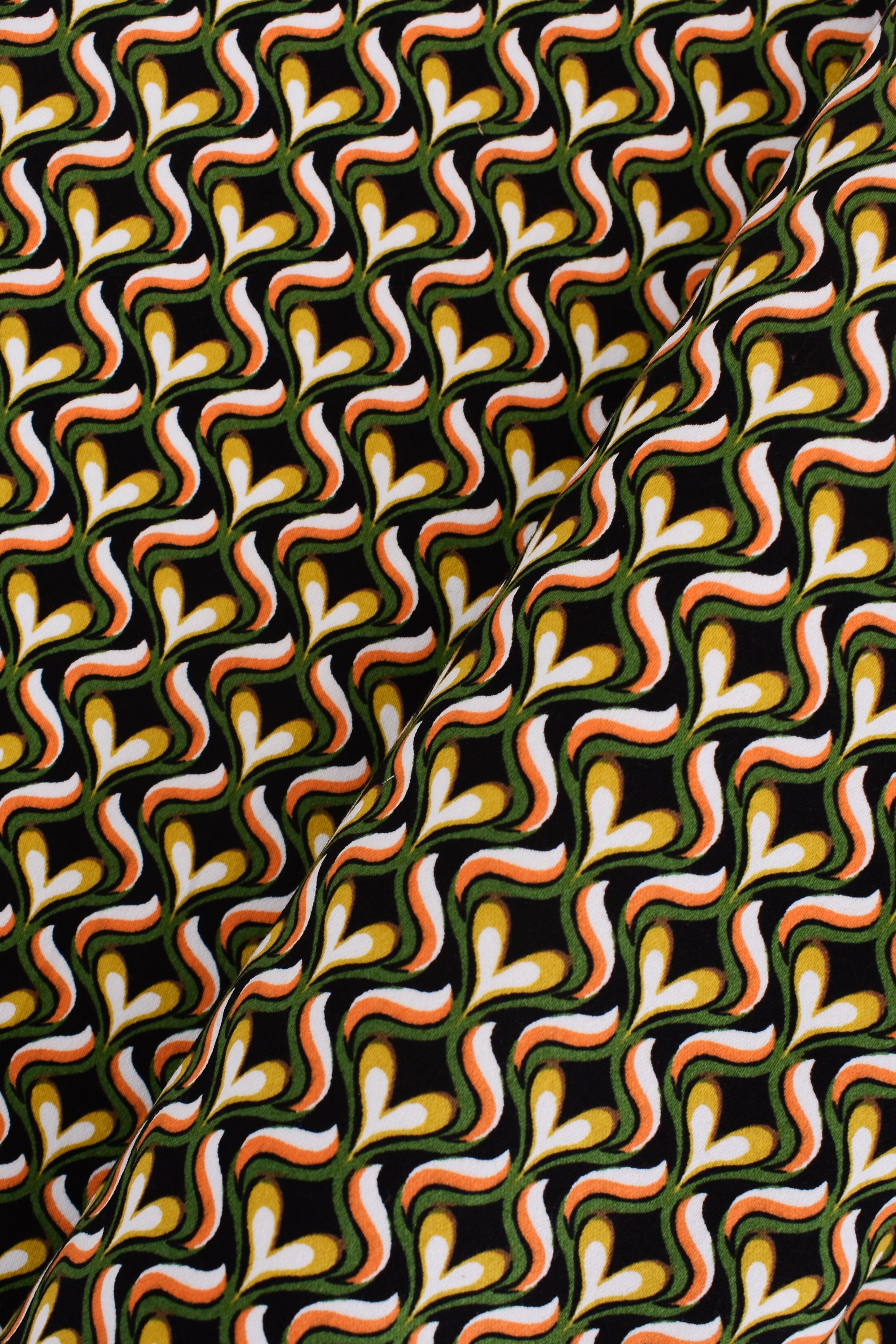 Plain weave fabric stretch in Cotton heart pattern