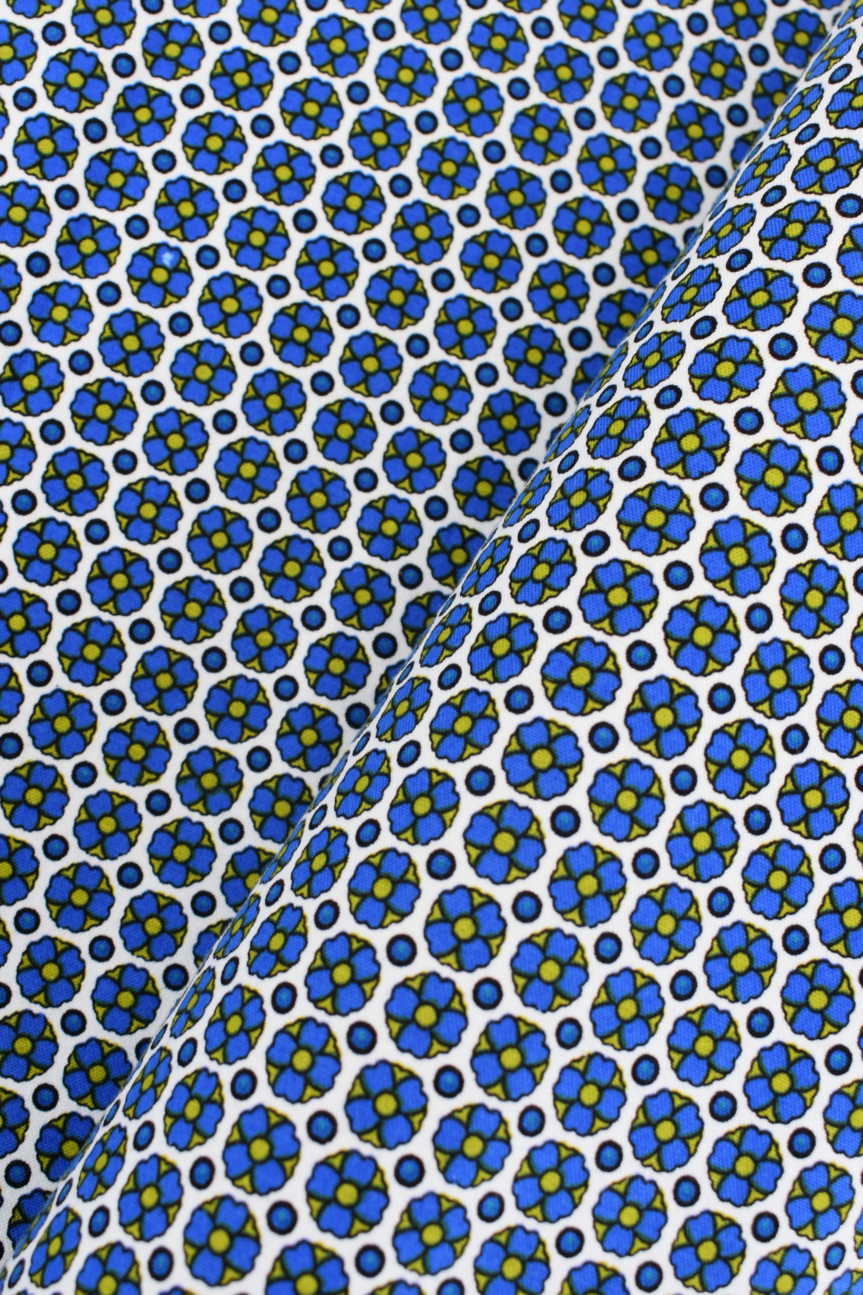 Plain weave fabric 100% Cotton Floral print