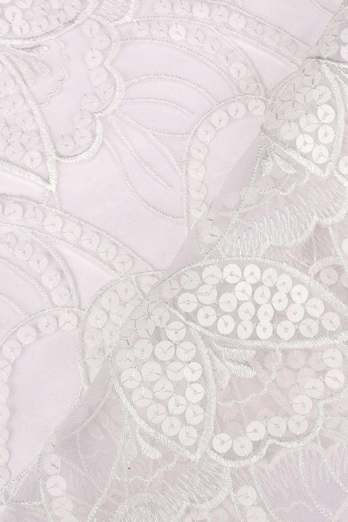 Pizzo sintetico ricamato con paillettes