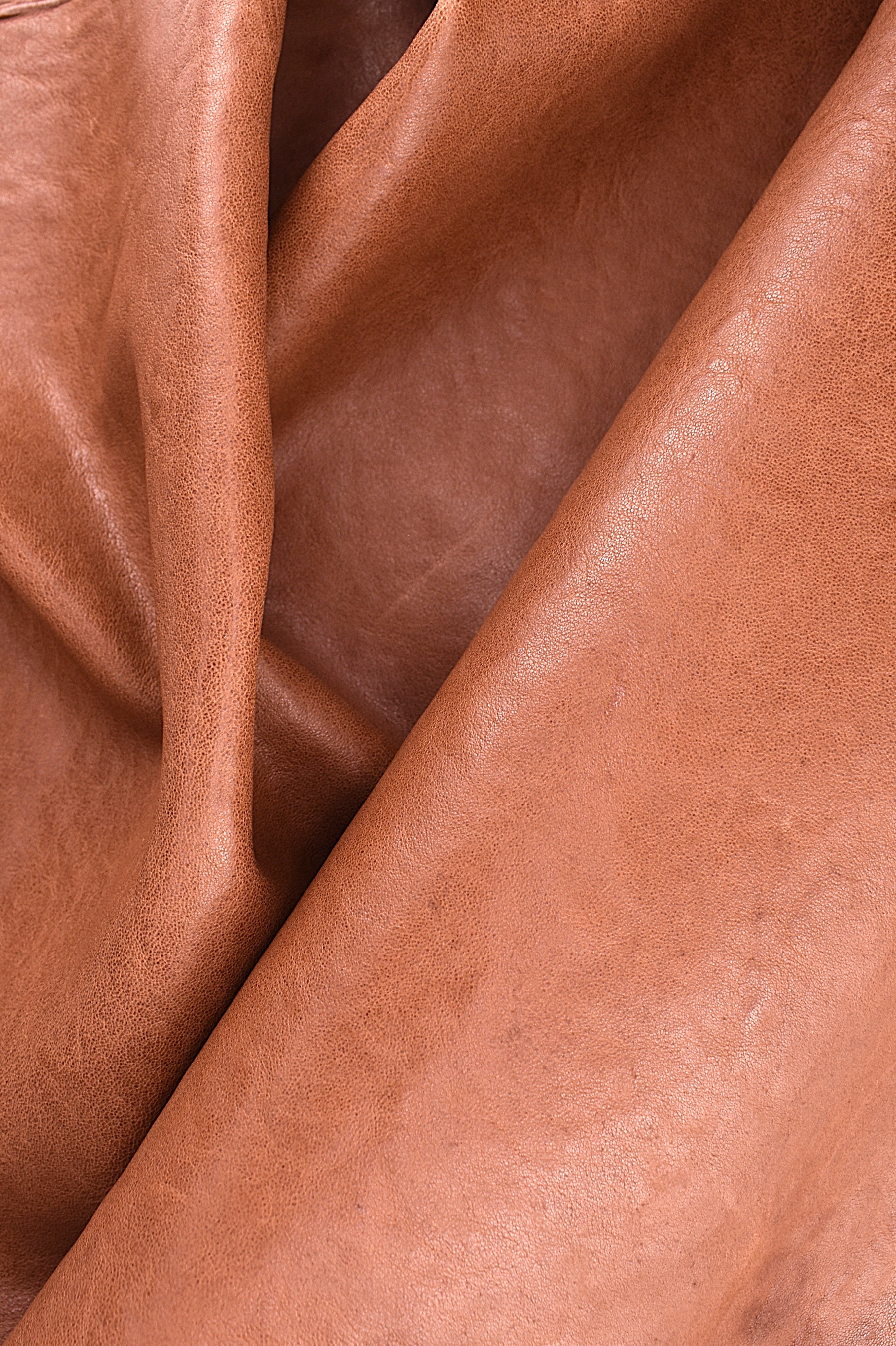 Washed Vegetable tanned Natural grain Shearling