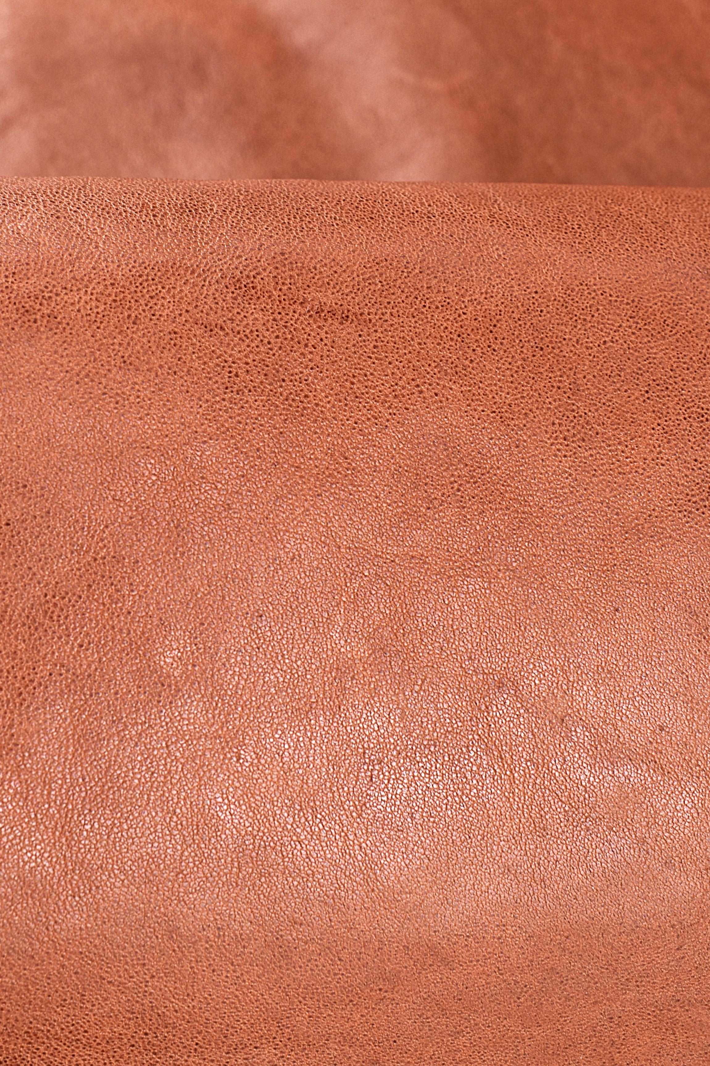 Washed Vegetable tanned Natural grain Shearling