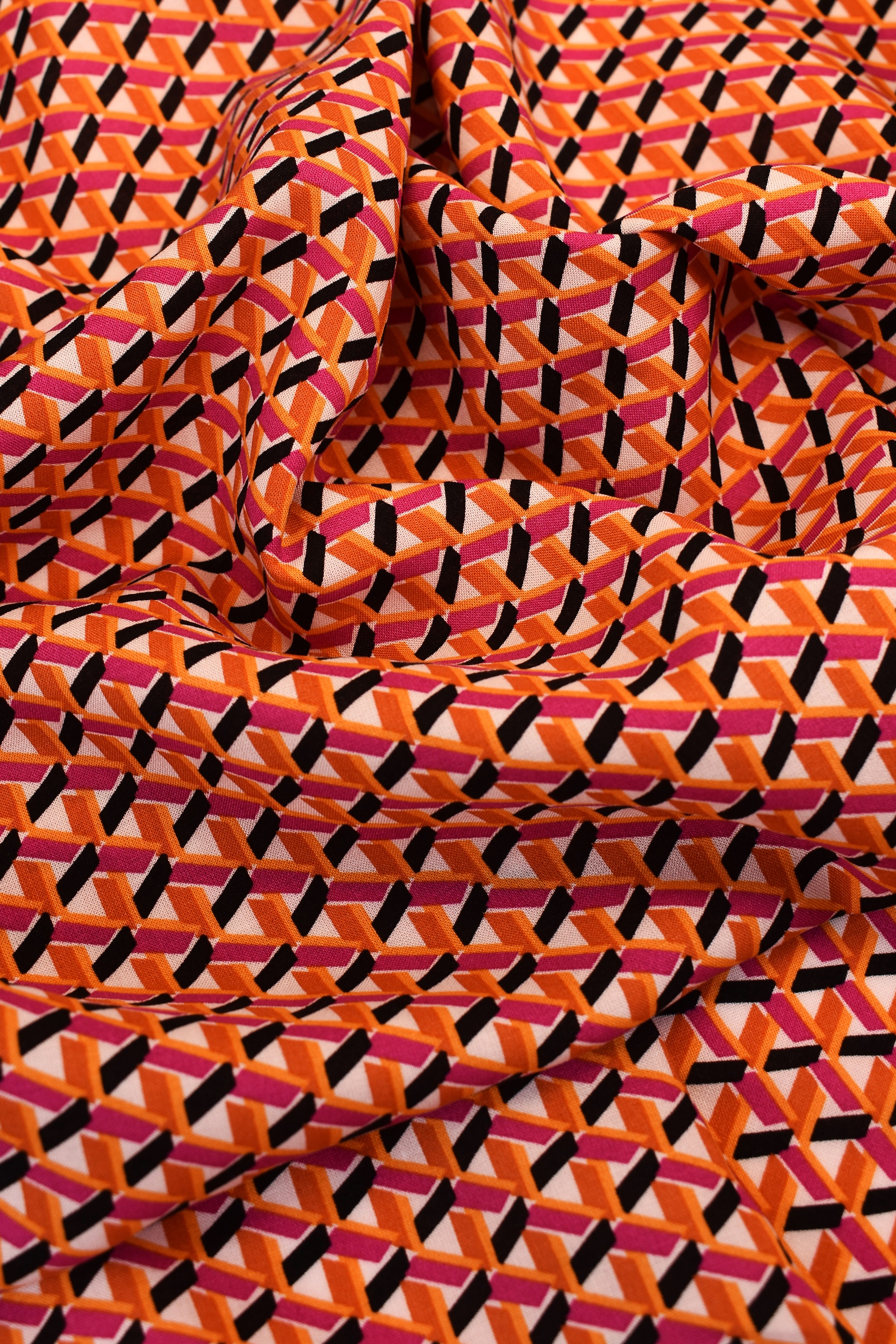 Tela 100% viscosa fantasia geometrica
