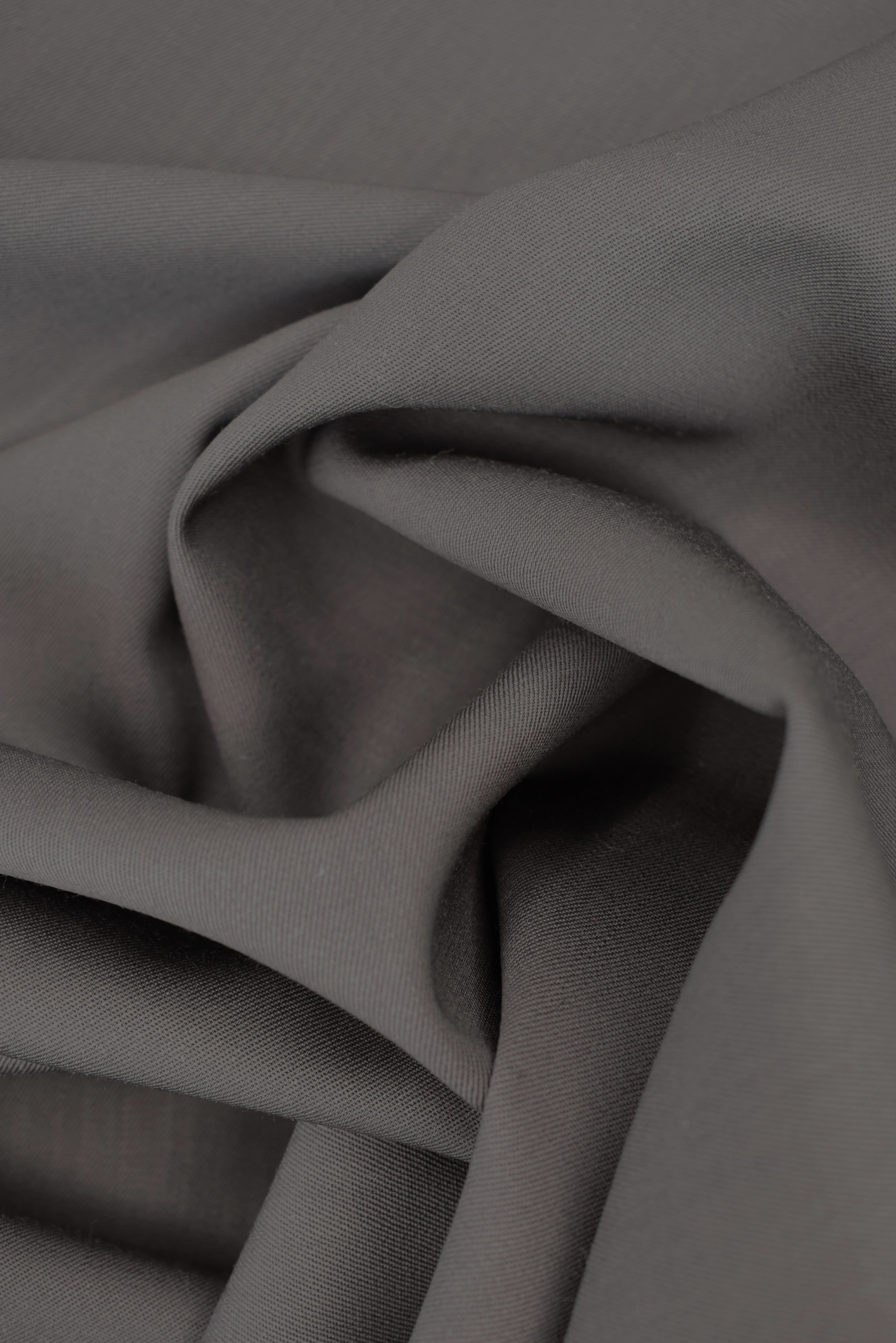 Gabardina stretch in lana vergine