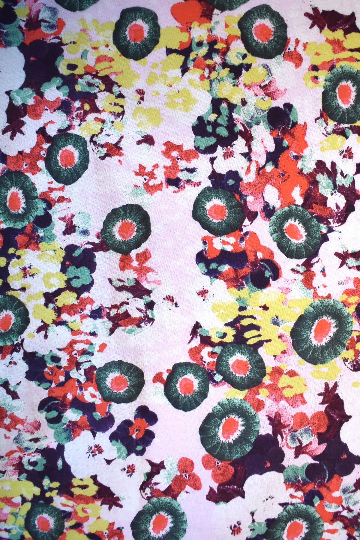 Tela 100% cotone fantasia floreale