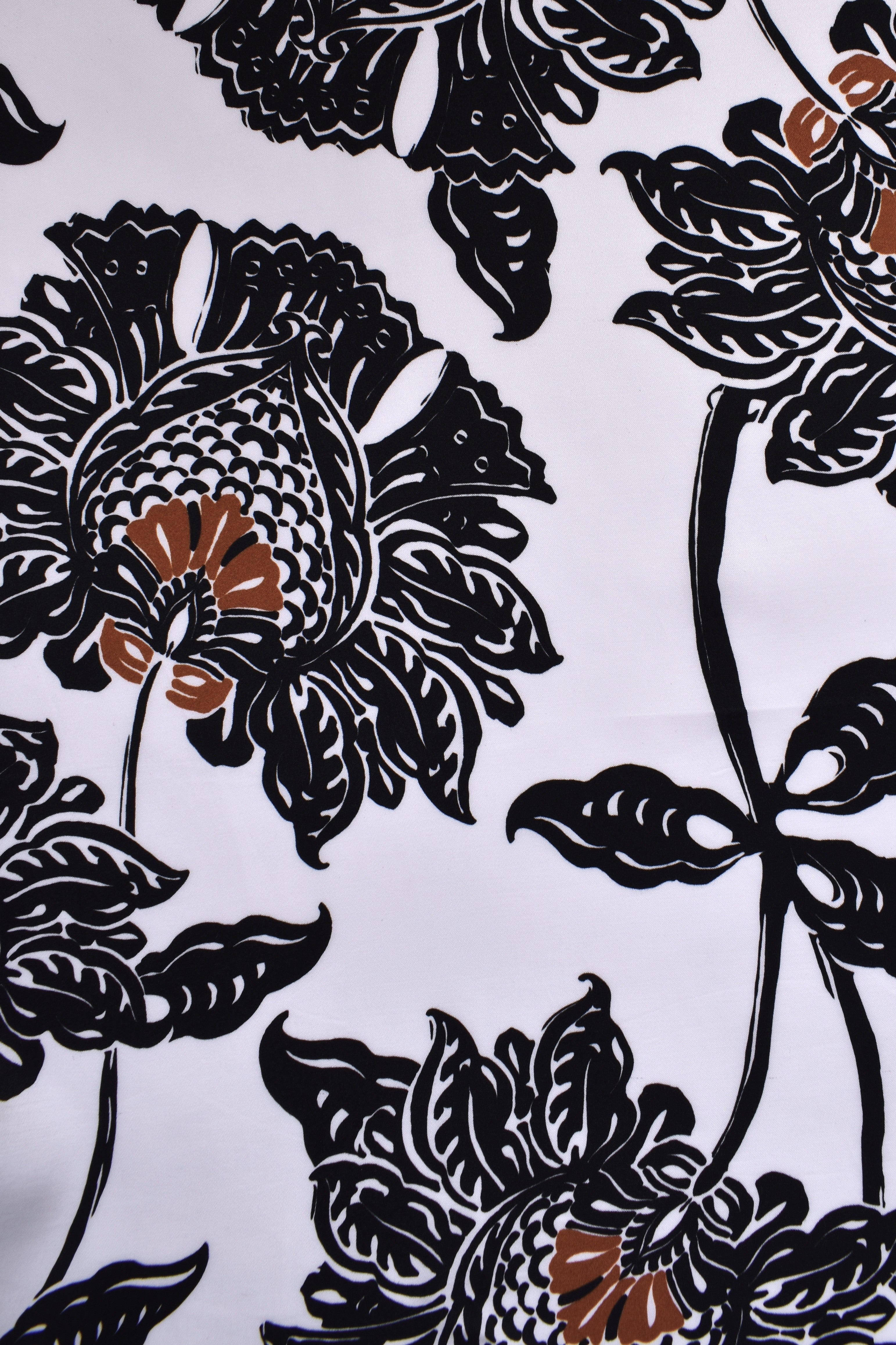 Satin blend of Viscose and Rayon Floral print