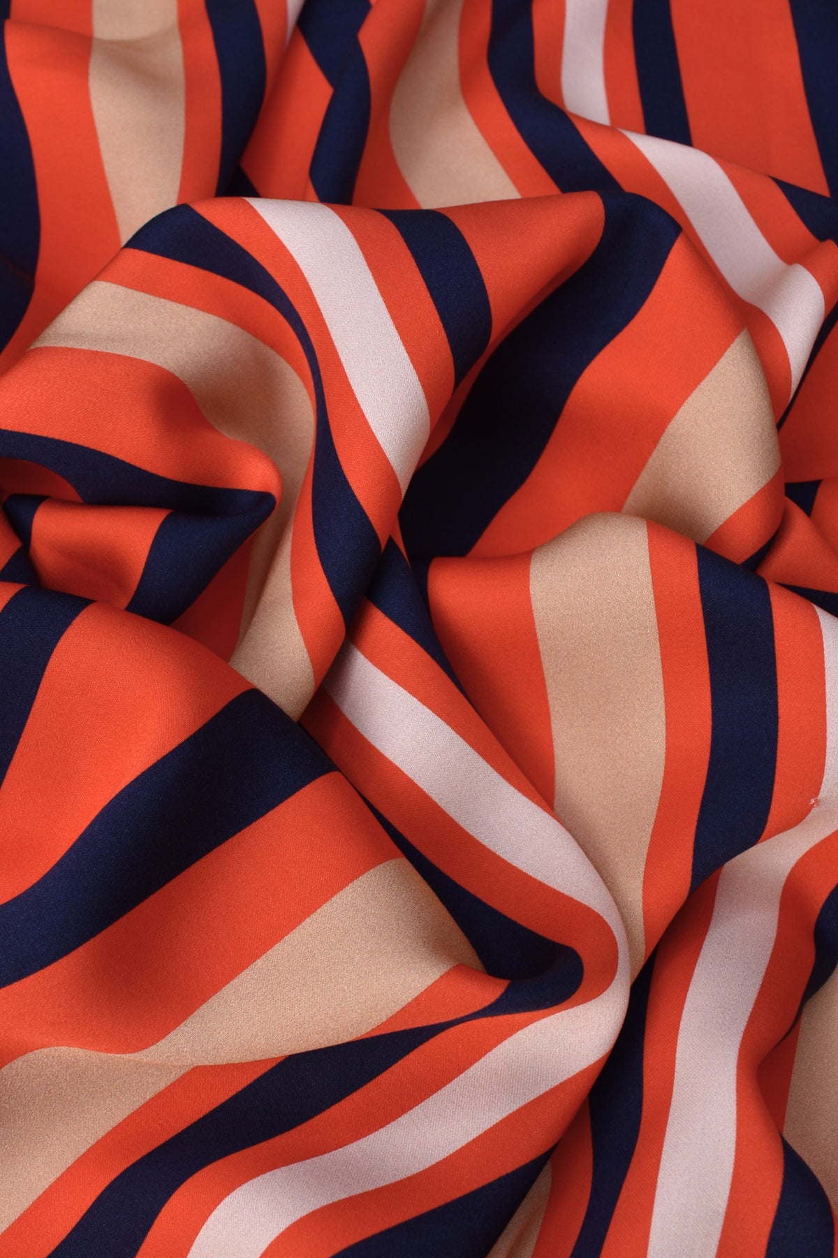 Satin 100% Viskose Muster Gestreift