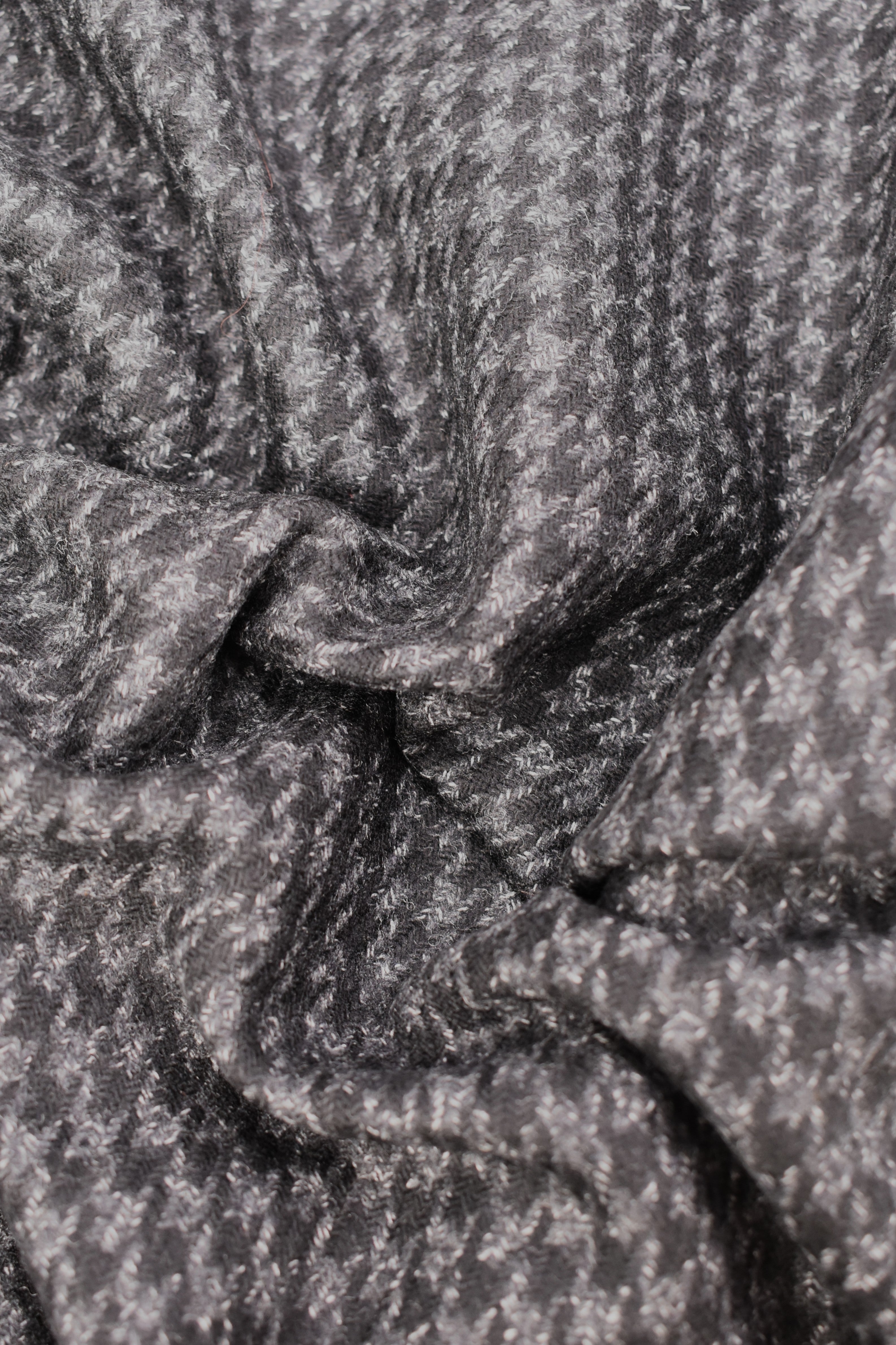 Panetto wool blend houndstooth pattern