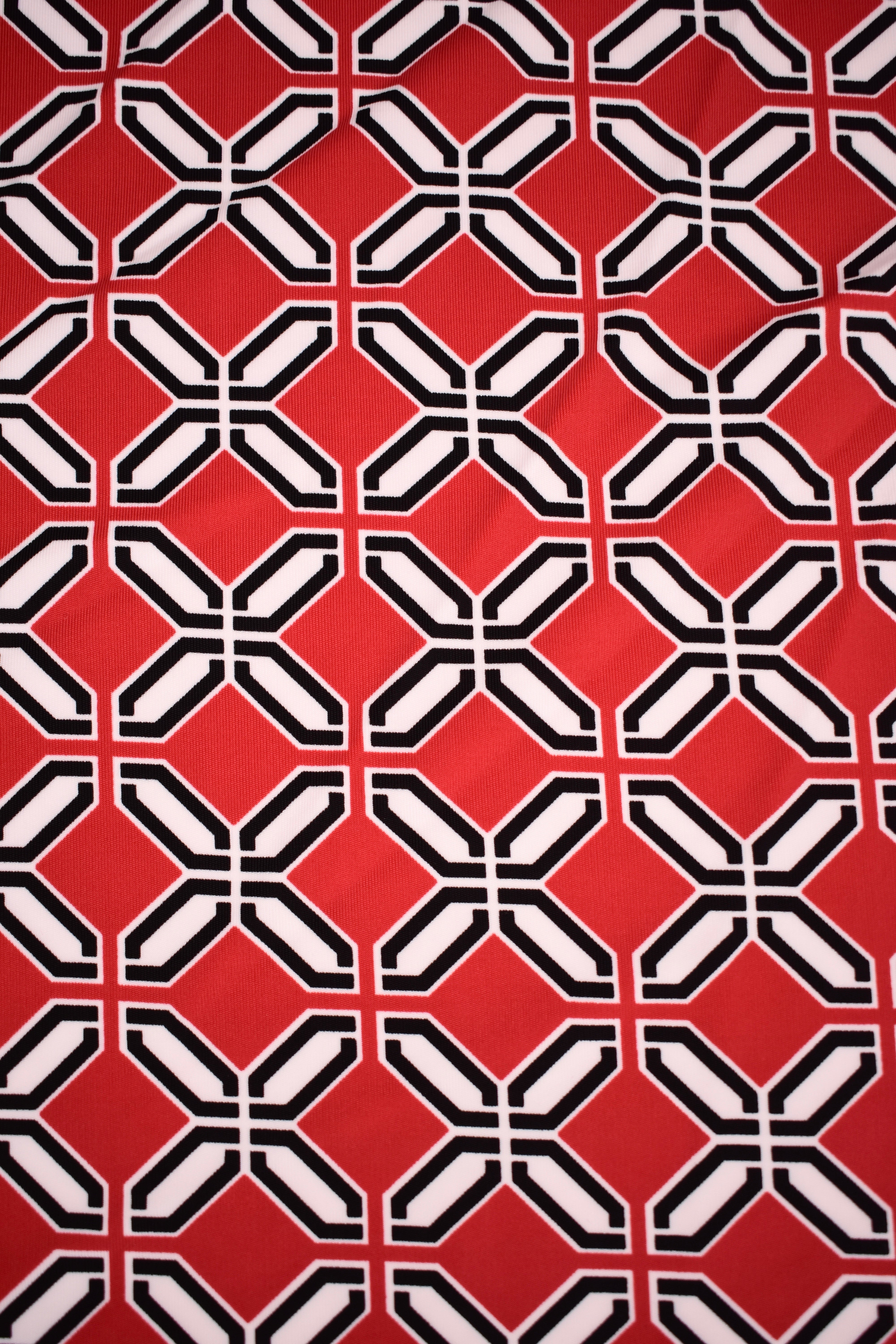 Jersey viscose fabric with geometric print and stretch