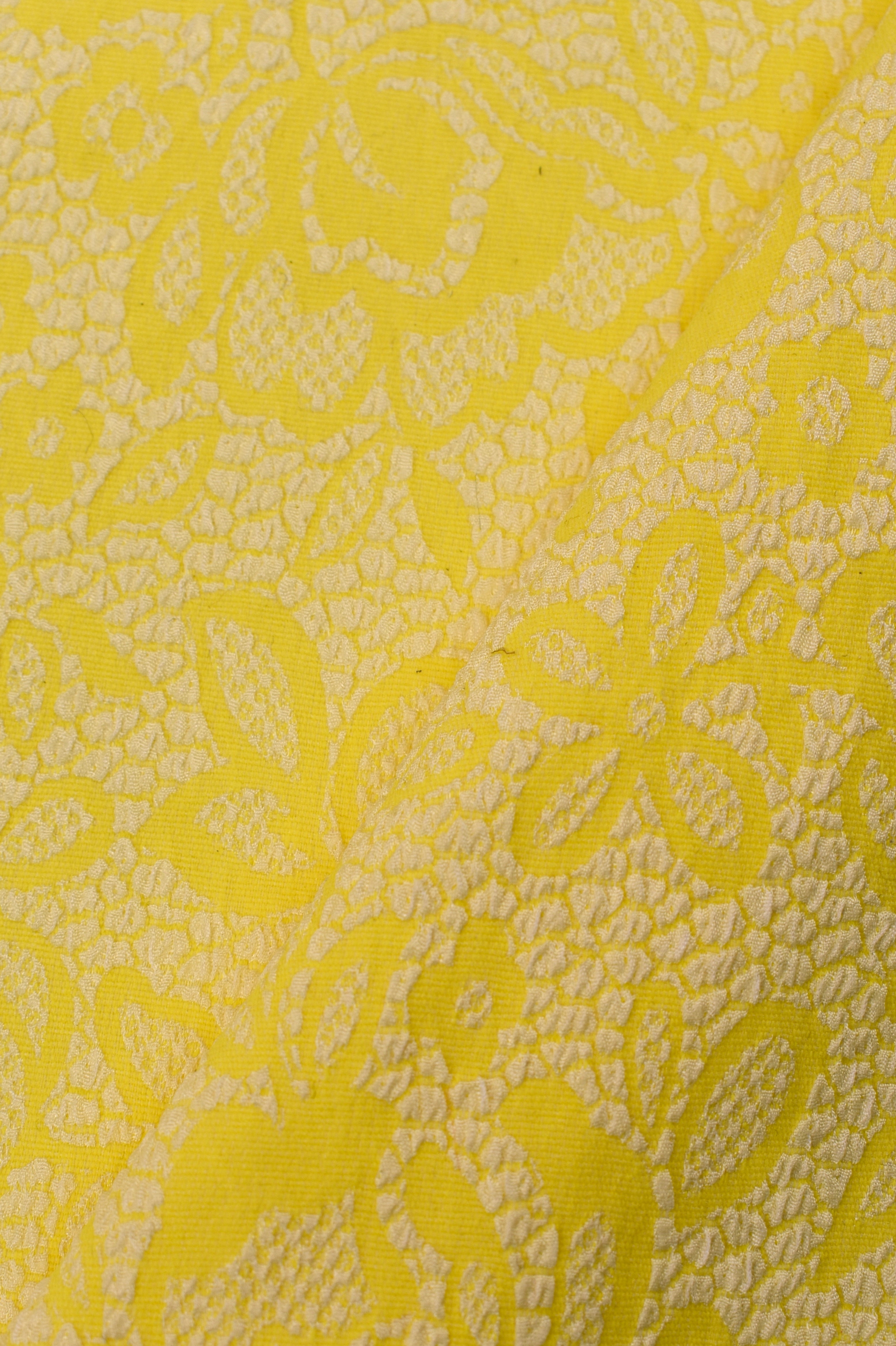 Jacquard motivo floral