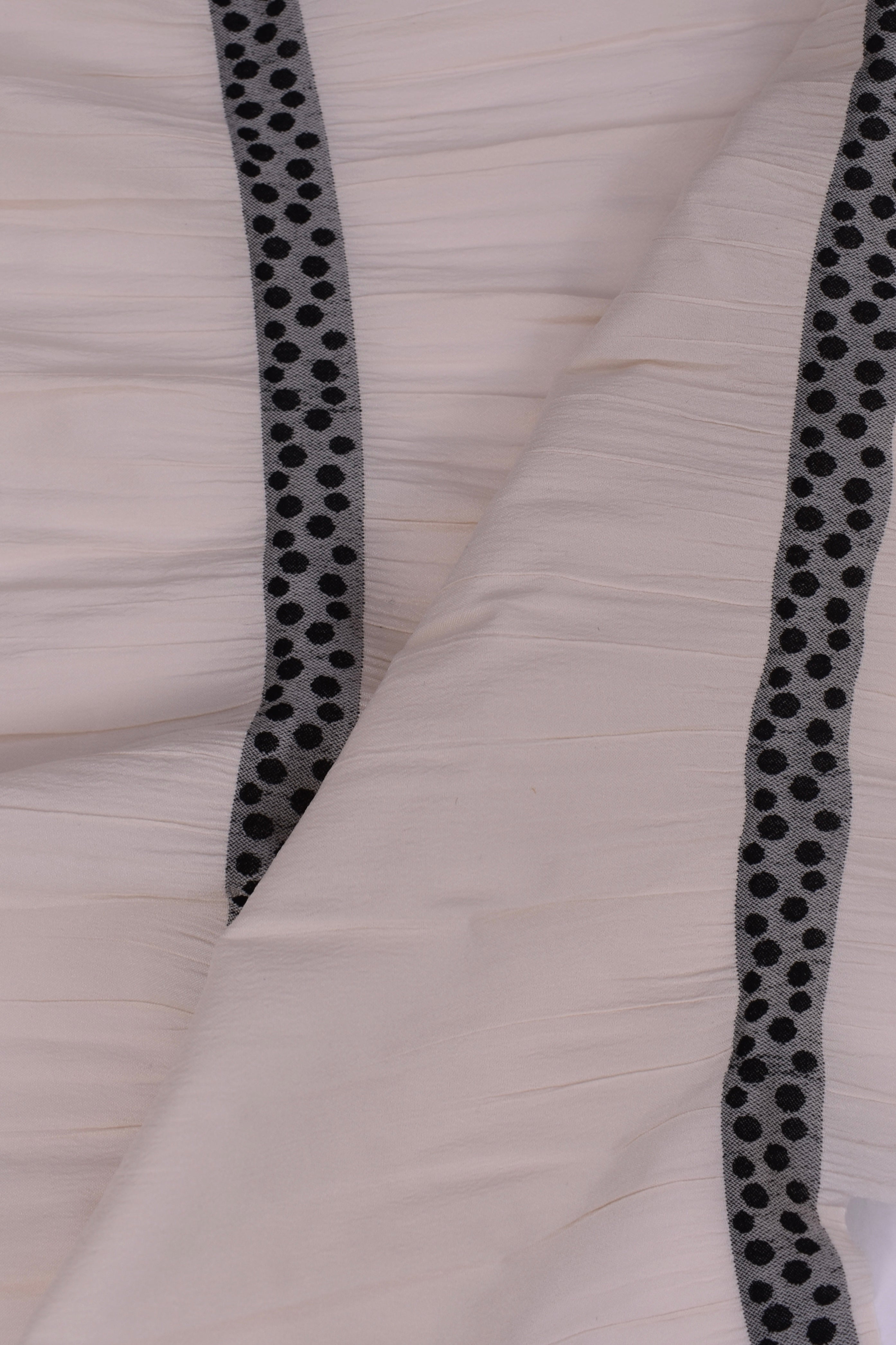 Jacquard stretch polka dot pattern