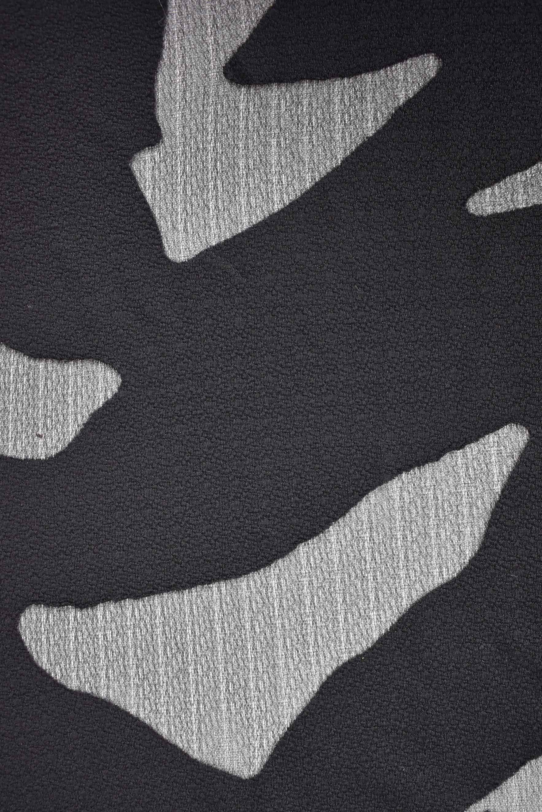 Schwarzer Devorè-Pullover