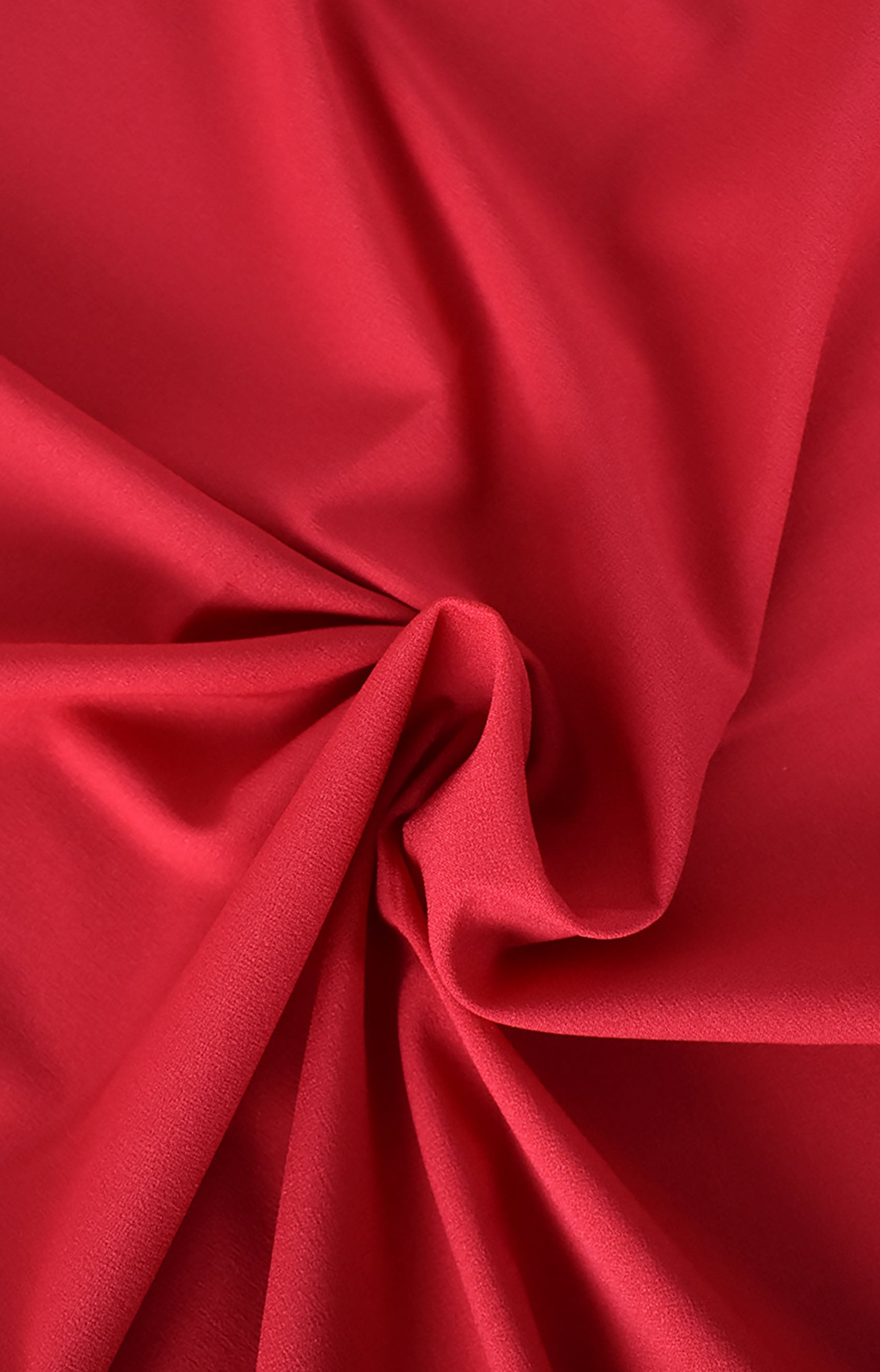 Einfacher roter Satin