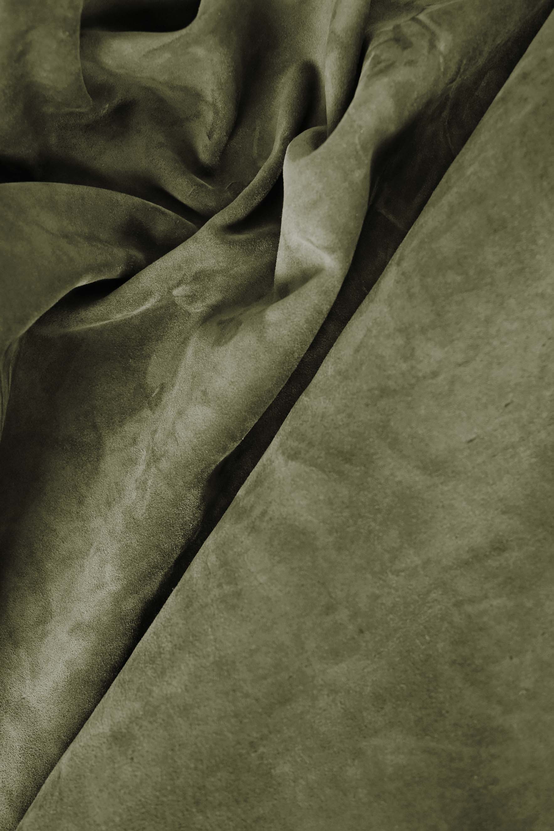 Vitellino scamosciato verde scuro