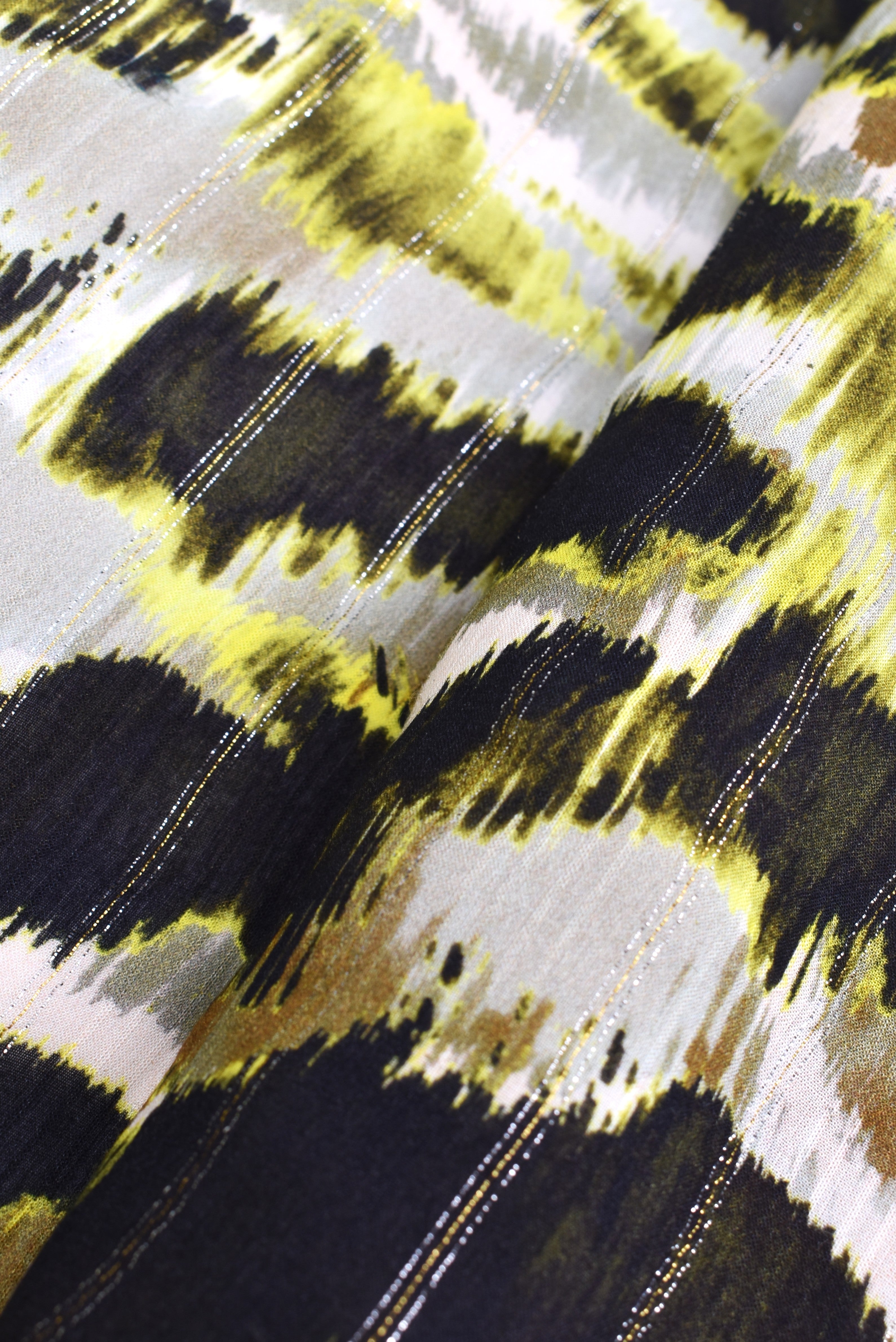 Chiffon in viscosa fantasia astratta Chiffon in viscosa fantasia astratta