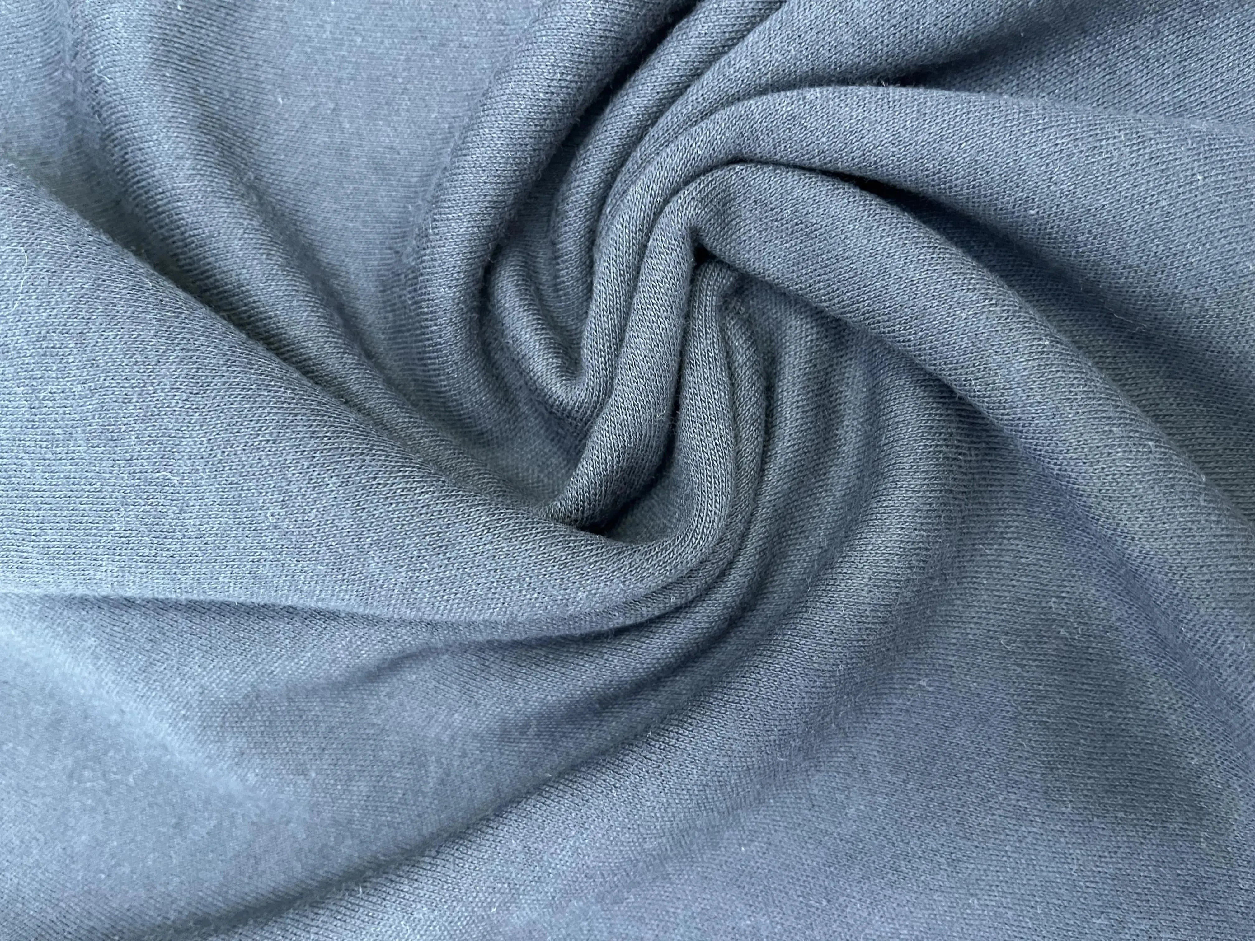 Marineblauer Soft-Touch-Interlock - Zerow