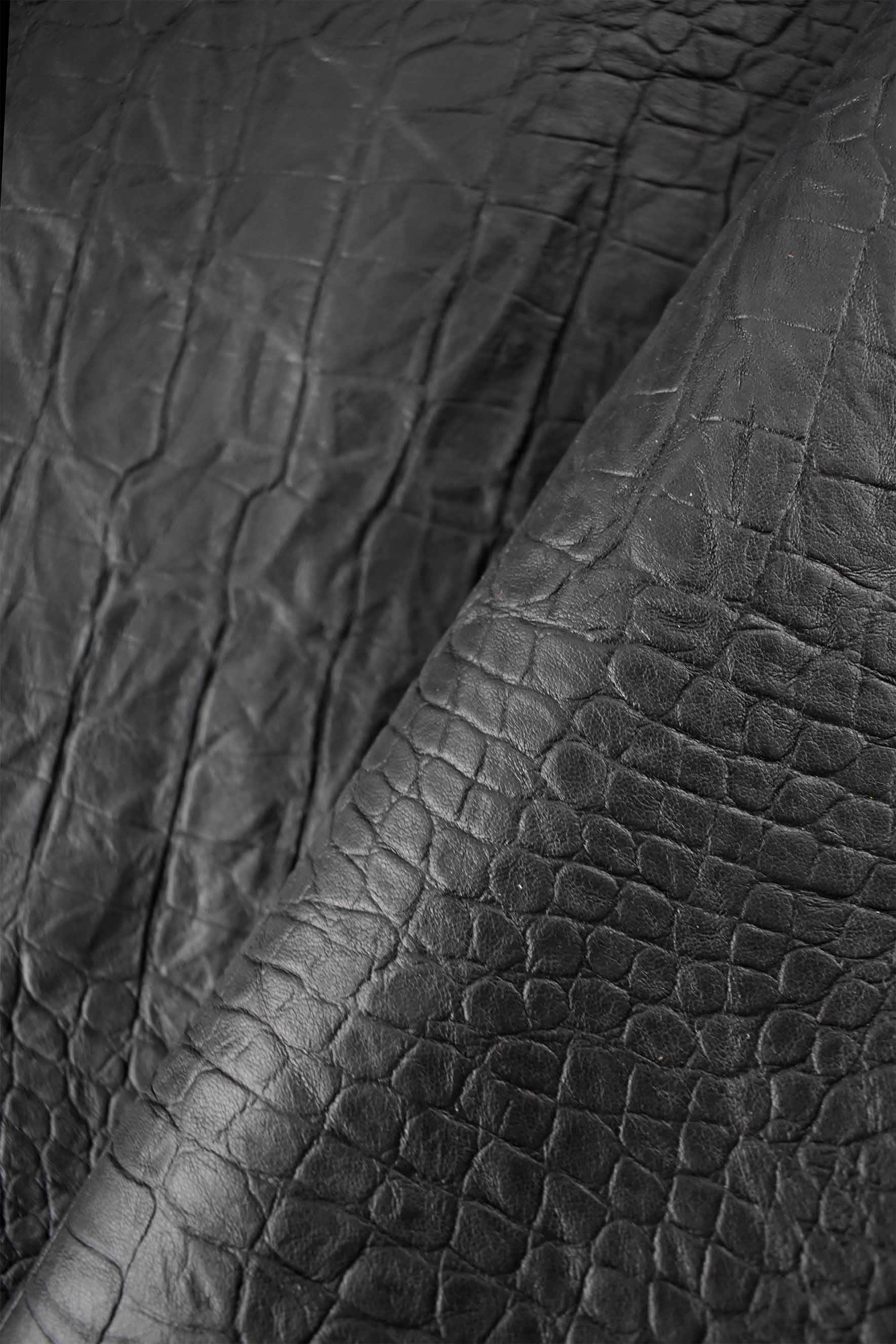 0.8mm crocodile-printed lambskin