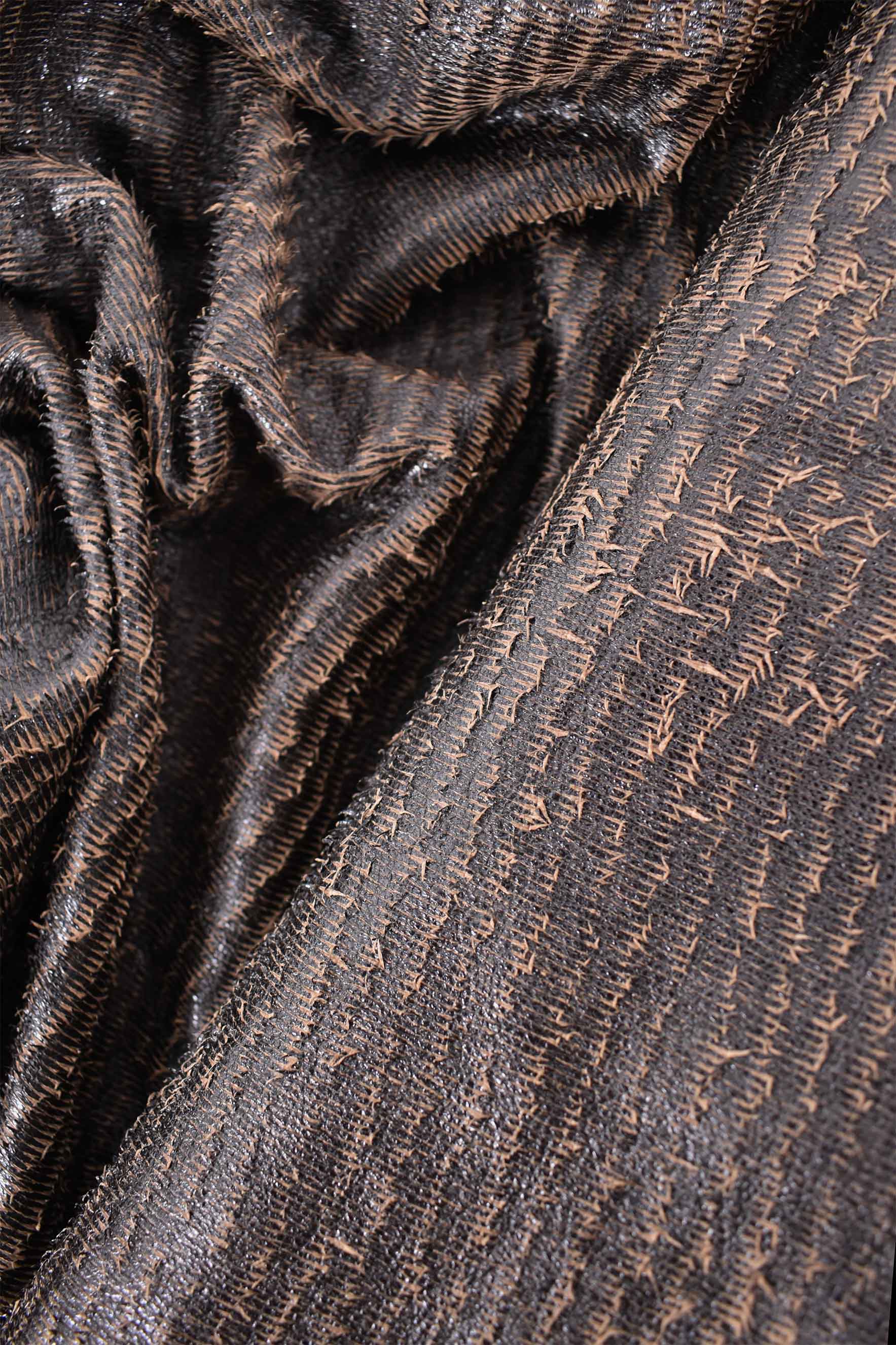 Pelle di montone del Sudafrica intagliata conciata al vegetale, tintée en fût 1 / 1,2 mm Pelle di montone del Sudafrica intagliata conciata al vegetale, tintée en fût 1 / 1,2 mm