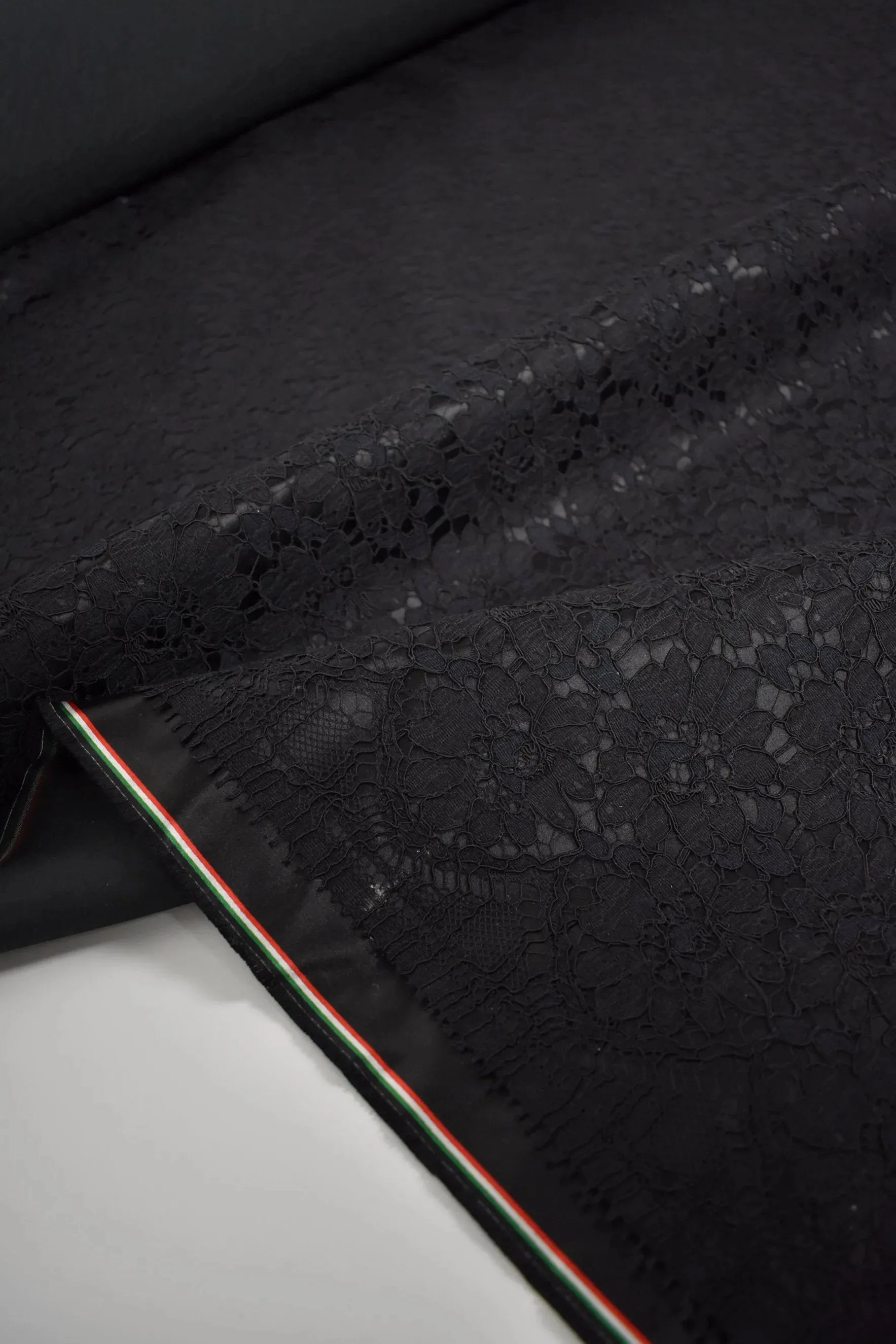 Satin-bonded floral lace5