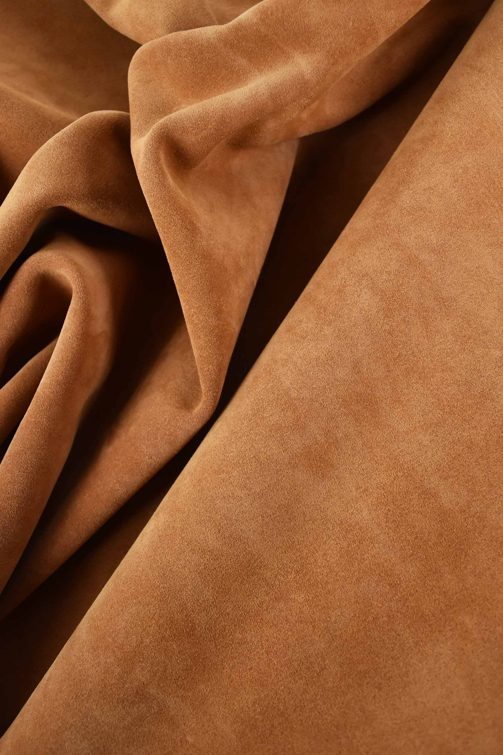 Scamosciato super soft di vitello 1,4 / 1,6 mm Scamosciato super soft di vitello 1,4 / 1,6 mm