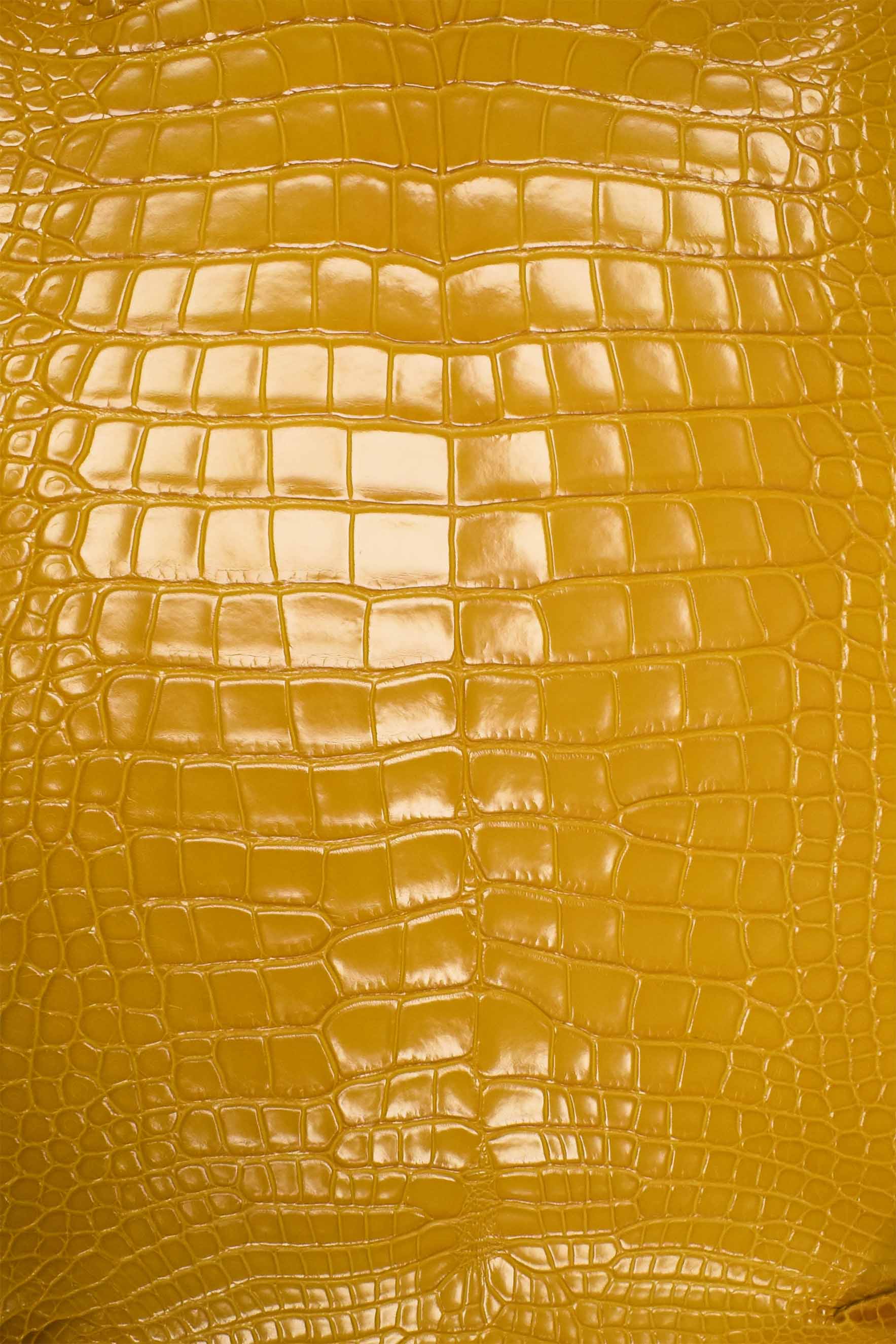 pelle di alligatore giallo chiaro
